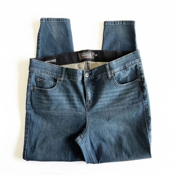 Torrid Premium Denim Size 18R Dark Wash Bombshell Skinny Jean Madrid Blue Plus - Picture 5 of 10